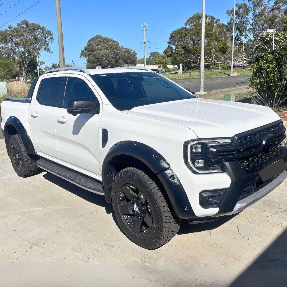 Cobra 4x4 Jungle Flare Suits Ford Ranger Next Gen 2022+ Wildtrak Models Dual Cab Fenders Black Guard